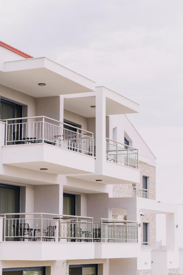 Blue Stone Luxury Suites Limenária Eksteriør bilde
